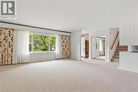 627 Westmount Road West Kitchener ON N2M 1R7