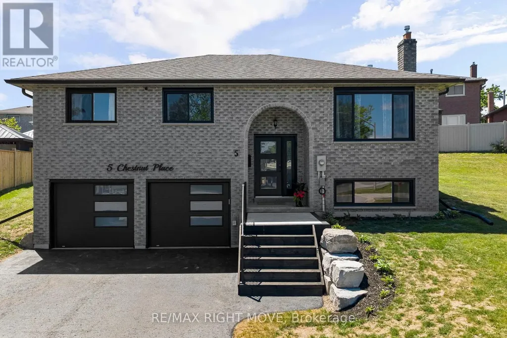 5 Chestnut Place Orillia ON L3V 7N8