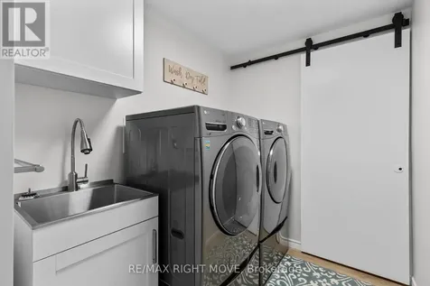 5 Chestnut Place Orillia ON L3V 7N8