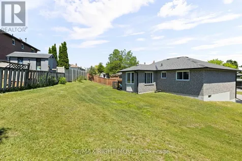 5 Chestnut Place Orillia ON L3V 7N8