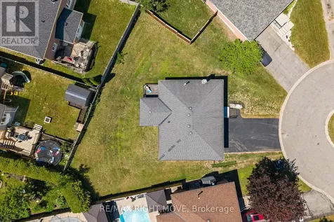 5 Chestnut Place Orillia ON L3V 7N8