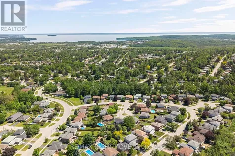 5 Chestnut Place Orillia ON L3V 7N8