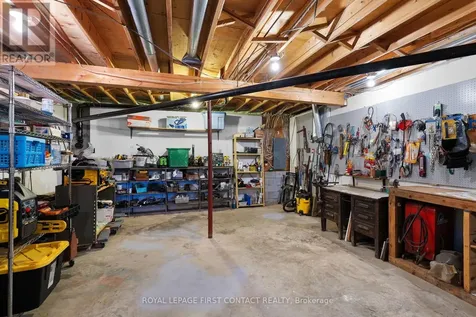 2053 26 Highway Springwater ON L9X 0G5
