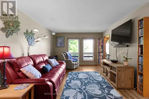 2053 26 Highway Springwater ON L9X 0G5