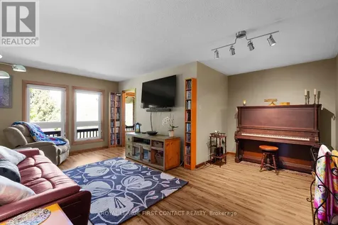2053 26 Highway Springwater ON L9X 0G5
