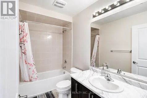 44 Bannister Road Barrie ON L9J 0L7