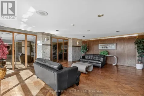 2759 Carousel Crescent Ottawa ON K1T 2N5
