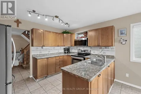 1912 Des Epinettes Avenue Ottawa ON K1C 6P5