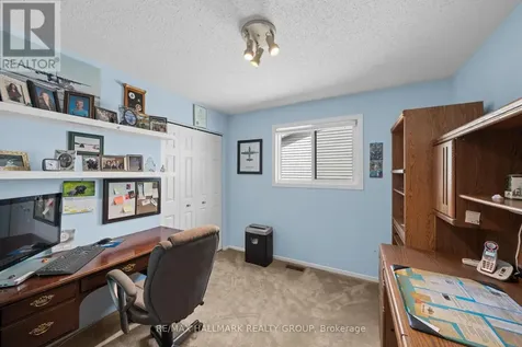 1912 Des Epinettes Avenue Ottawa ON K1C 6P5
