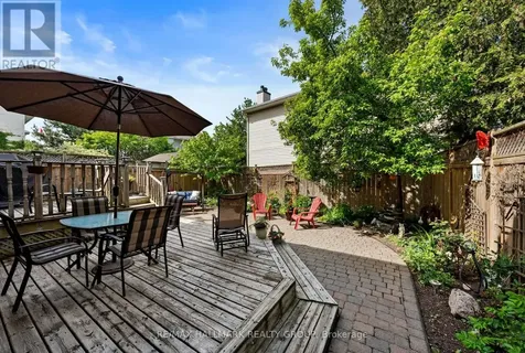 1912 Des Epinettes Avenue Ottawa ON K1C 6P5