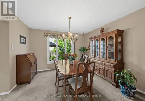 1912 Des Epinettes Avenue Ottawa ON K1C 6P5