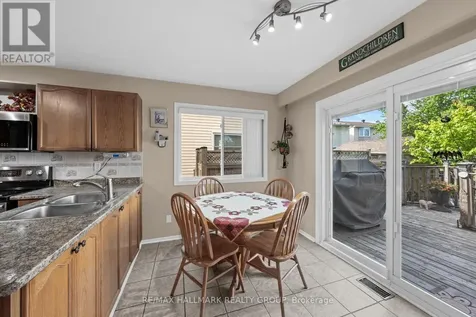 1912 Des Epinettes Avenue Ottawa ON K1C 6P5