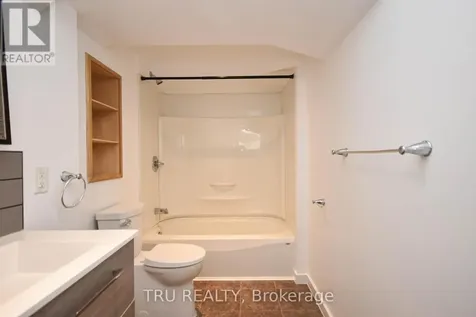 1847 Walkley Road Ottawa ON K1H 6X9