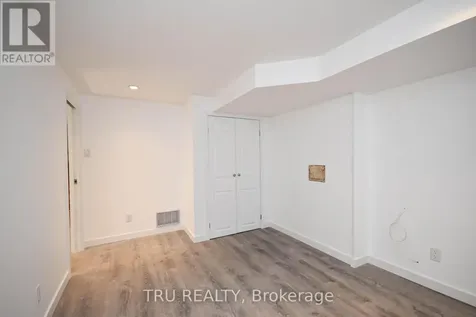 1847 Walkley Road Ottawa ON K1H 6X9