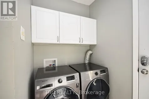 1847 Walkley Road Ottawa ON K1H 6X9