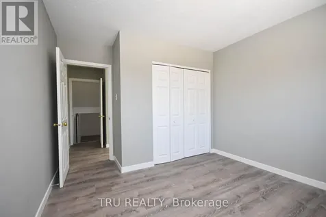 1847 Walkley Road Ottawa ON K1H 6X9