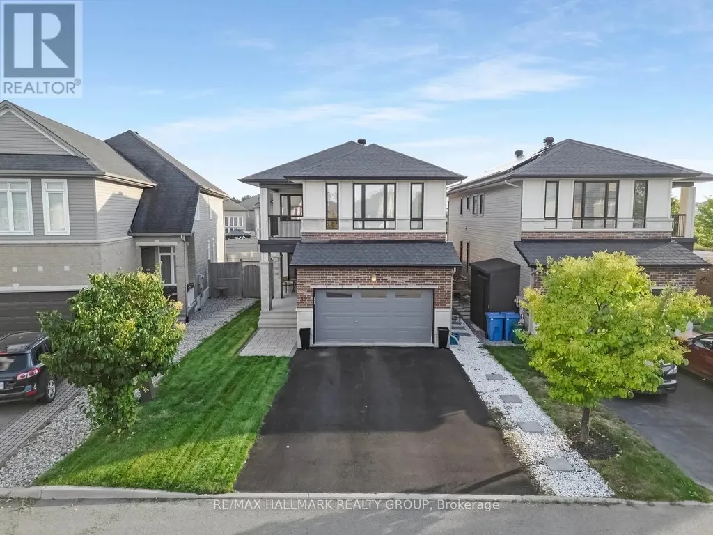 327 Ballinville Circle Ottawa ON K4M 0C4