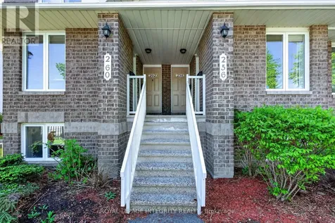 256 Cresthaven Drive Ottawa ON K2G 6W4