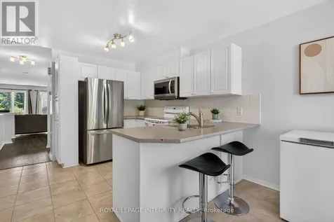 256 Cresthaven Drive Ottawa ON K2G 6W4