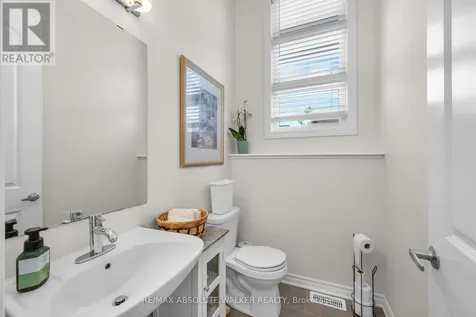 728 Perseus Avenue Ottawa ON K2J 6V8