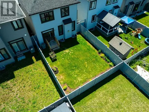 728 Perseus Avenue Ottawa ON K2J 6V8