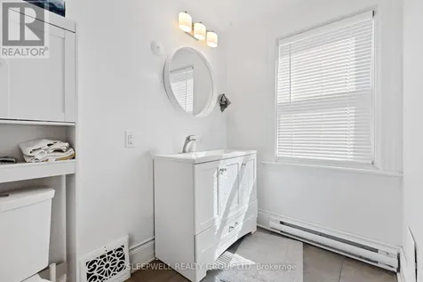389 Daly Avenue Ottawa ON K1N 6H1