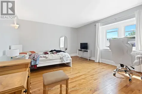 389 Daly Avenue Ottawa ON K1N 6H1