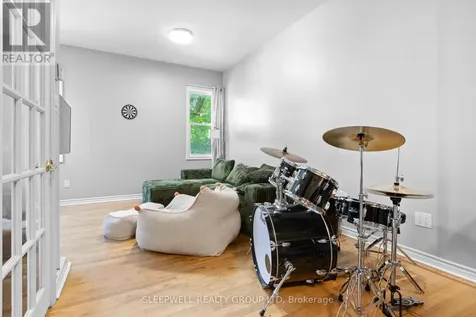 389 Daly Avenue Ottawa ON K1N 6H1