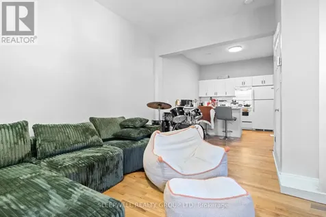 389 Daly Avenue Ottawa ON K1N 6H1