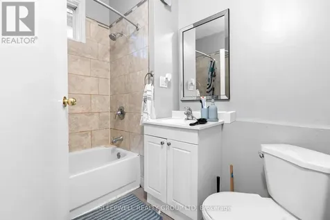 389 Daly Avenue Ottawa ON K1N 6H1