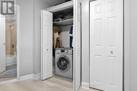 389 Daly Avenue Ottawa ON K1N 6H1