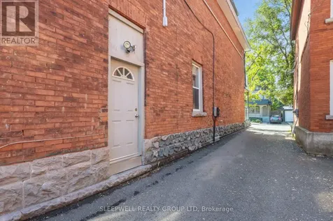 389 Daly Avenue Ottawa ON K1N 6H1