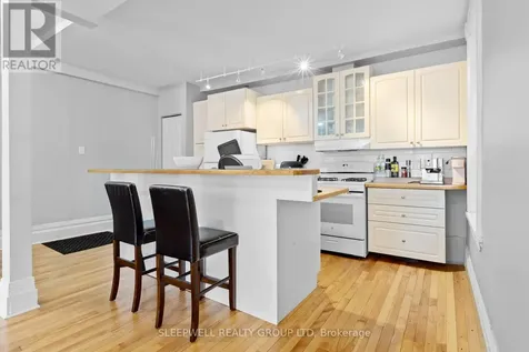389 Daly Avenue Ottawa ON K1N 6H1