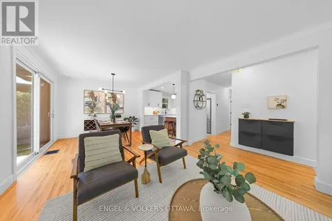 2161 Blossom Drive Ottawa ON K1H 6G6
