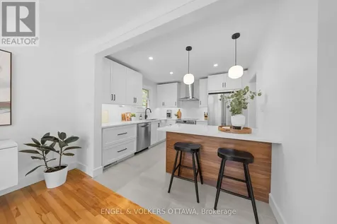 2161 Blossom Drive Ottawa ON K1H 6G6