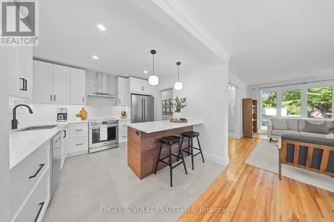 2161 Blossom Drive Ottawa ON K1H 6G6