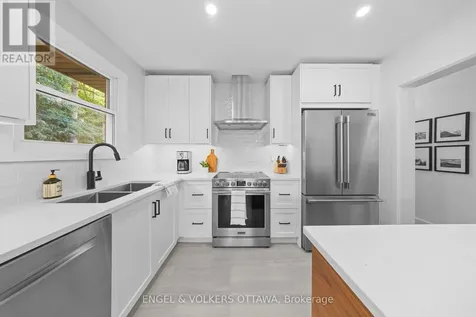 2161 Blossom Drive Ottawa ON K1H 6G6