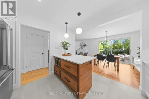 2161 Blossom Drive Ottawa ON K1H 6G6
