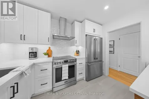 2161 Blossom Drive Ottawa ON K1H 6G6