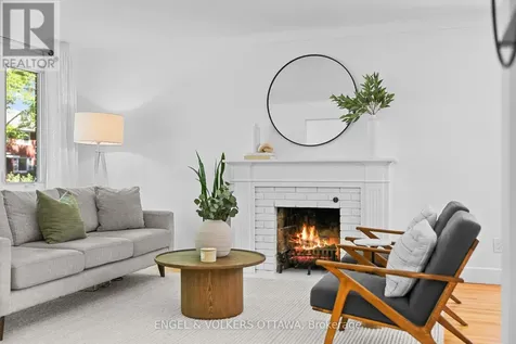 2161 Blossom Drive Ottawa ON K1H 6G6