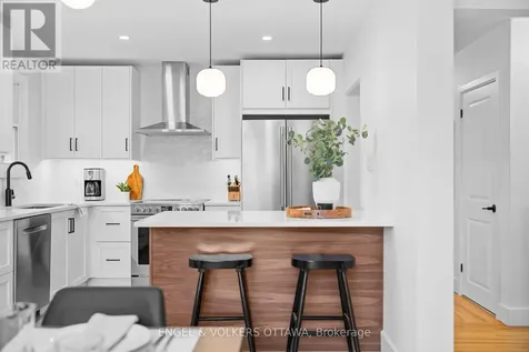 2161 Blossom Drive Ottawa ON K1H 6G6