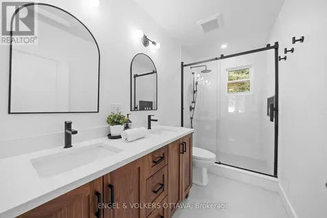 2161 Blossom Drive Ottawa ON K1H 6G6