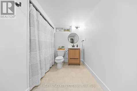 2161 Blossom Drive Ottawa ON K1H 6G6