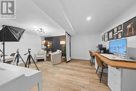2161 Blossom Drive Ottawa ON K1H 6G6