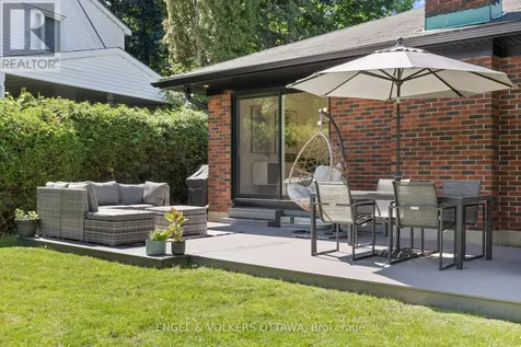 2161 Blossom Drive Ottawa ON K1H 6G6