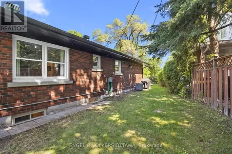 2161 Blossom Drive Ottawa ON K1H 6G6