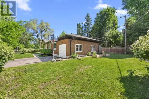 2161 Blossom Drive Ottawa ON K1H 6G6