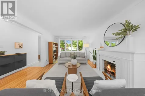 2161 Blossom Drive Ottawa ON K1H 6G6