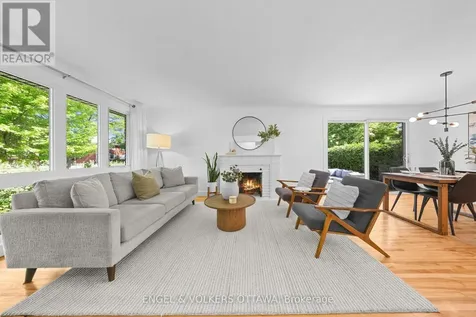 2161 Blossom Drive Ottawa ON K1H 6G6