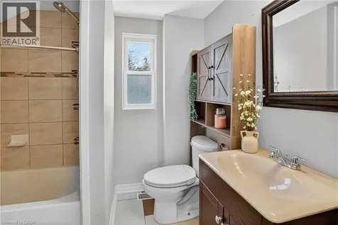 4956 Beam Street Beamsville ON L3J 0K2